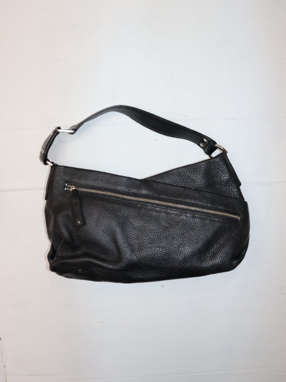 Kenneth Cole New York Black Leather Shoulder Bag – Diagonal Zip Pocket